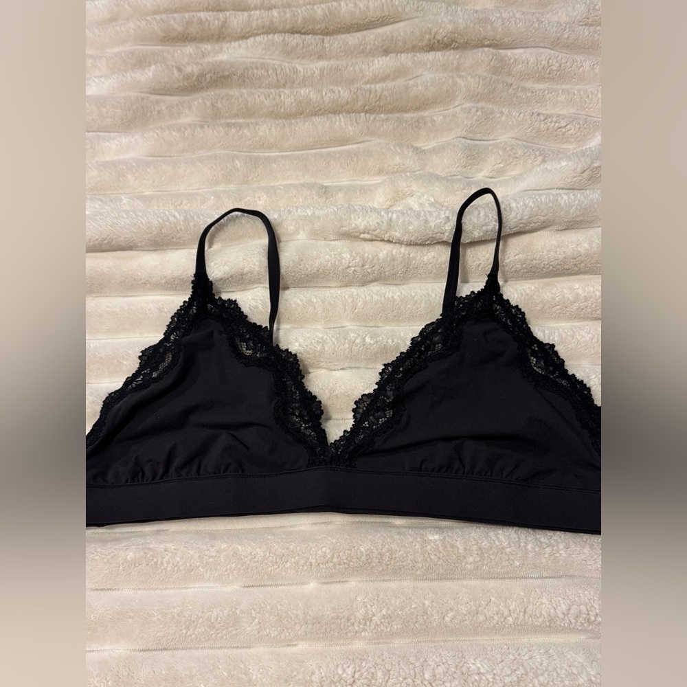 SKIMS Lace Triangle Bralette